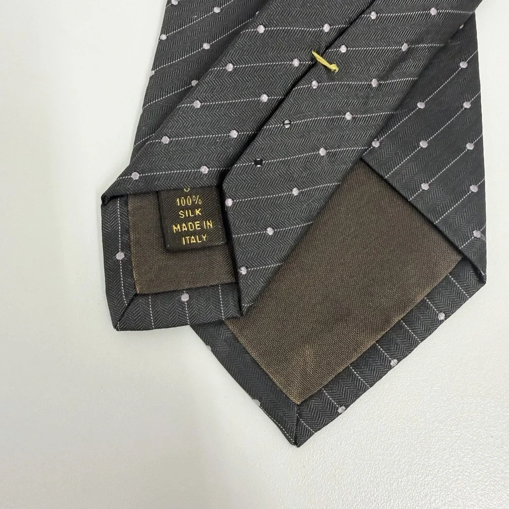 Louis Vuitton description louis